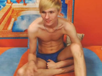 gay_chat_blonde_cutie